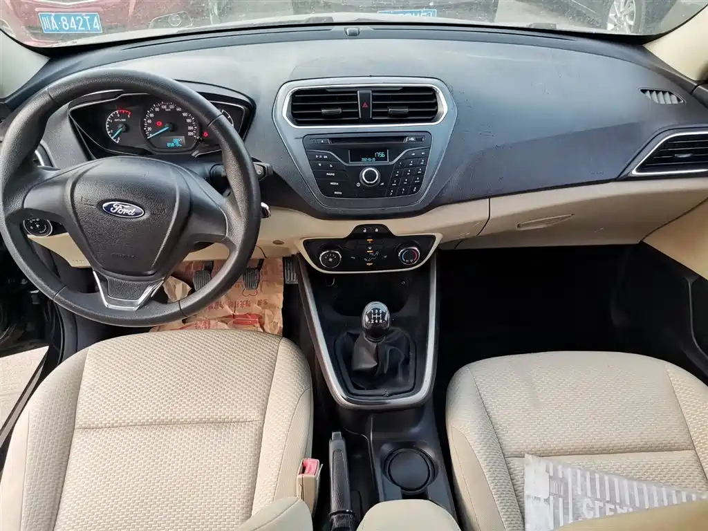 FORD ESCORT 2016