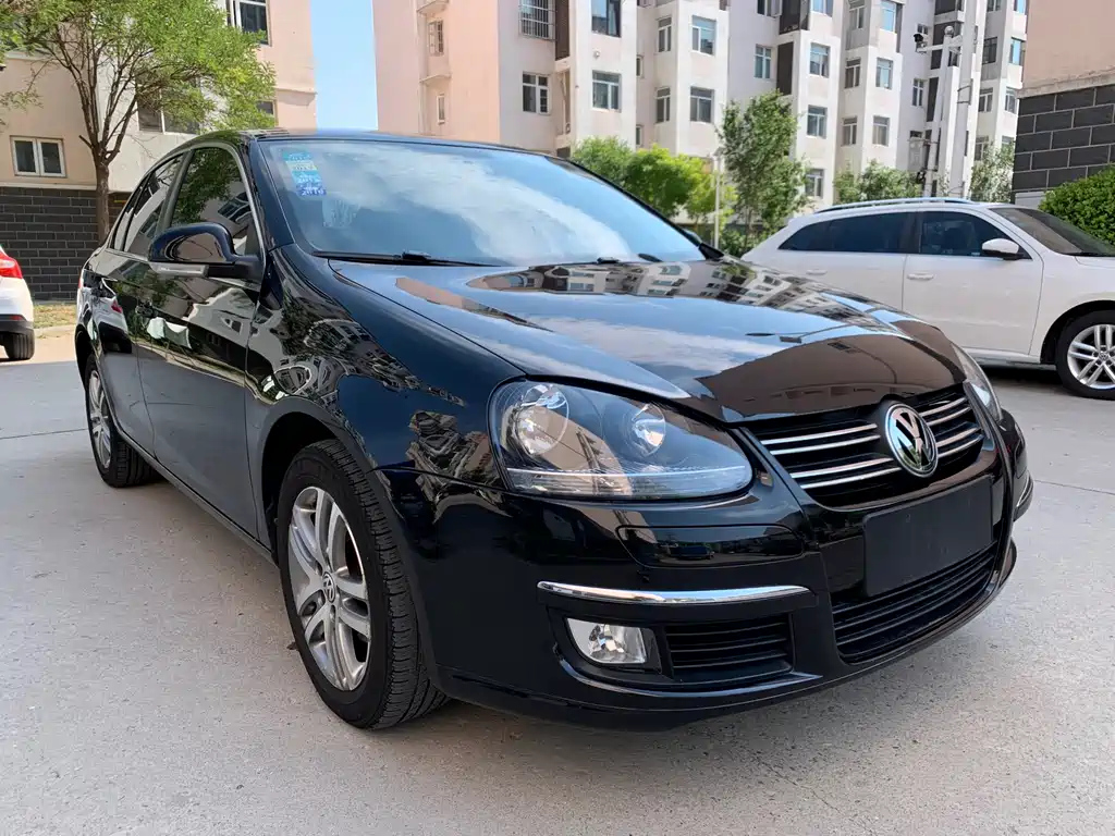 VOLKSWAGEN SAGITAR 2011