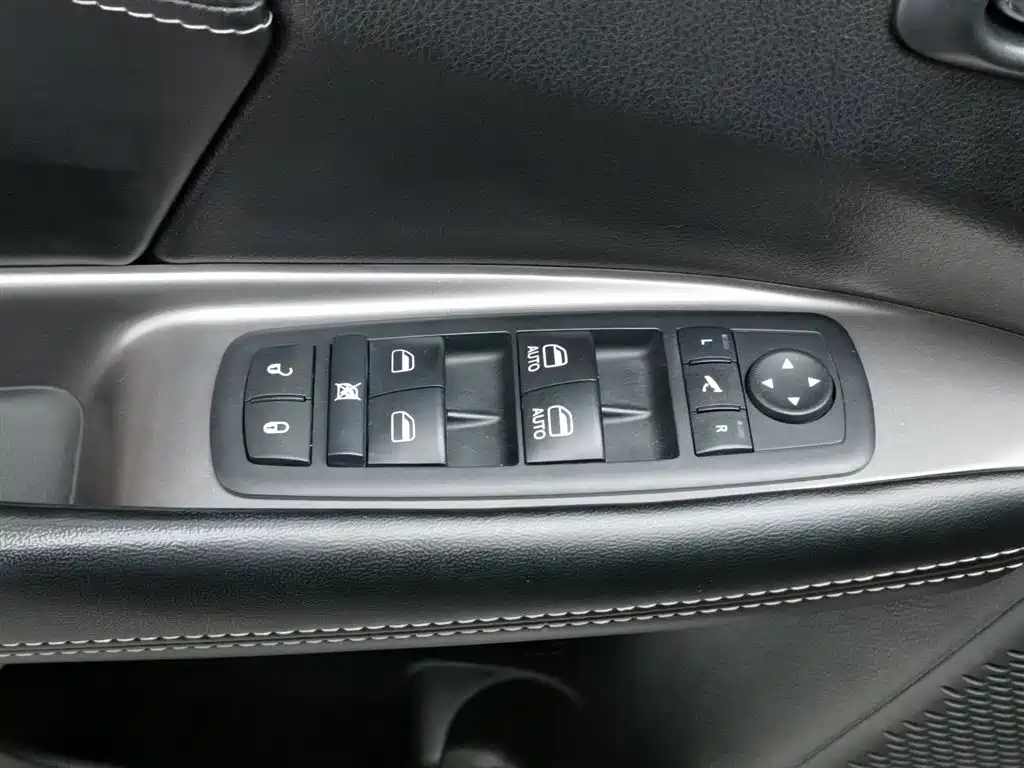 DODGE JCUV 2017