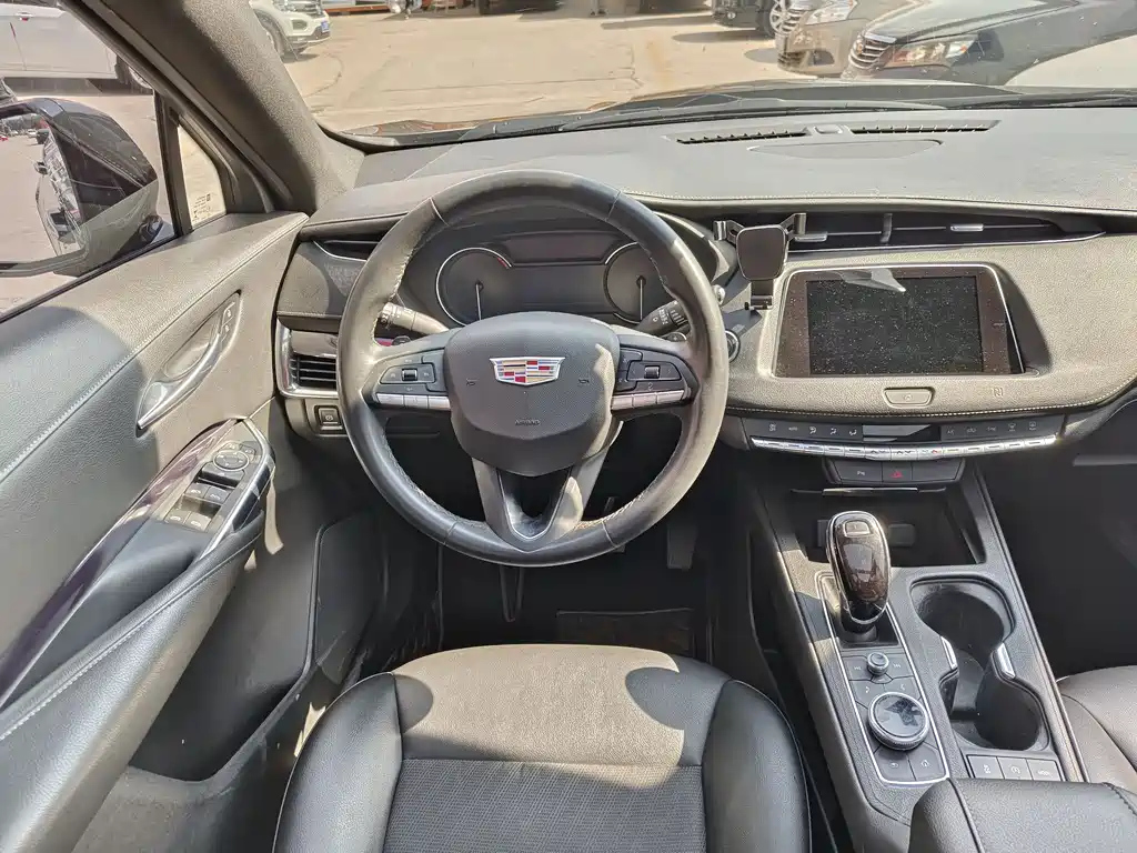 CADILLAC XT4 2021