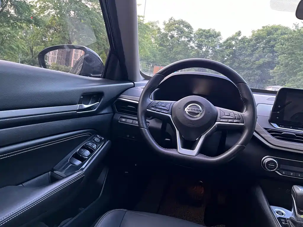 NISSAN TEANA 2021