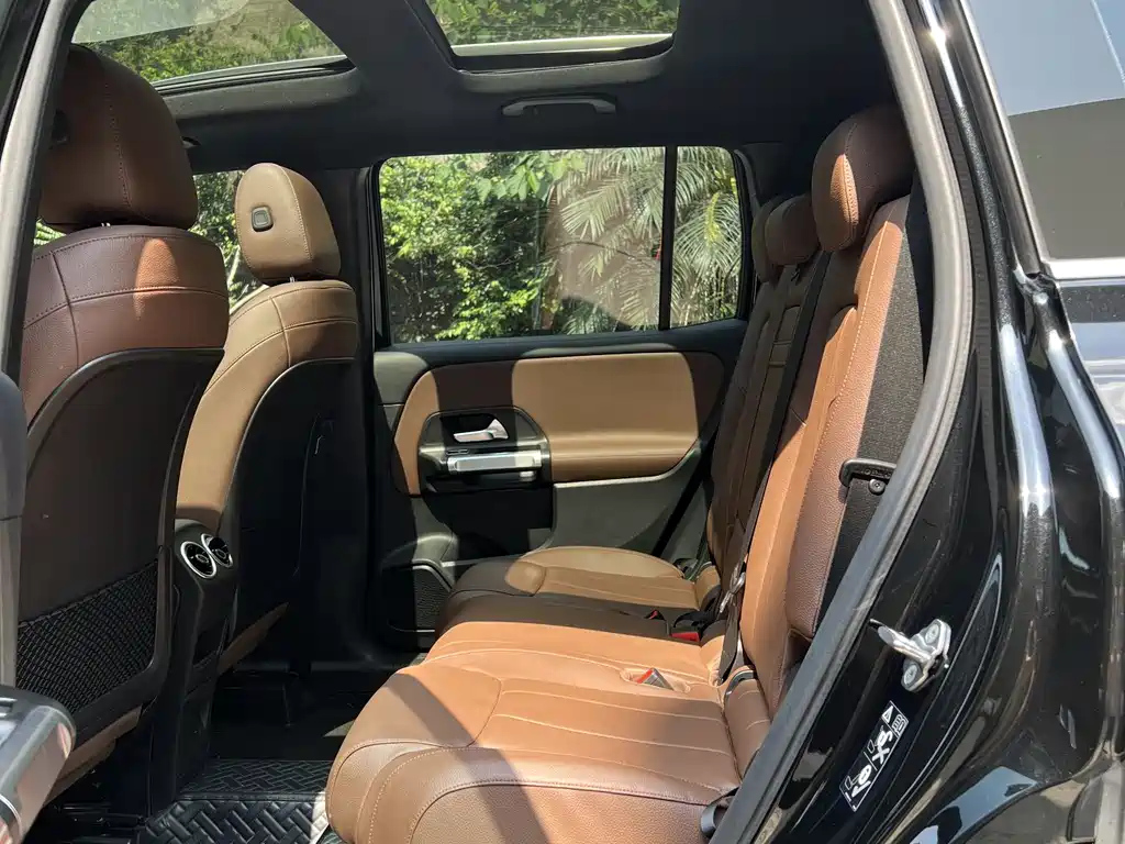 MERCEDES BENZ GLB 2021