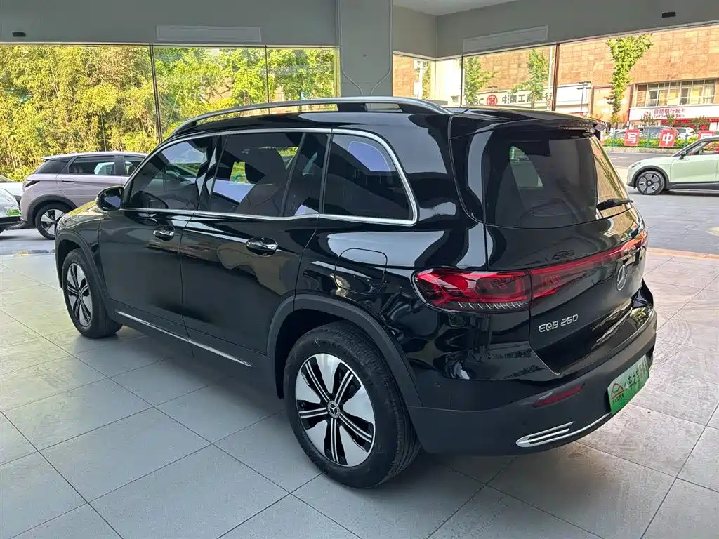 MERCEDES BENZ EQB 2023
