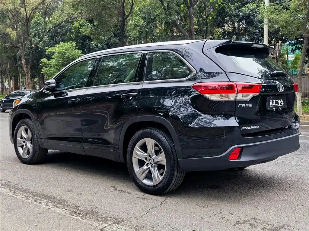 TOYOTA HIGHLANDER 2020