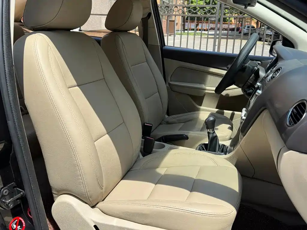 FORD FOCUS 2013