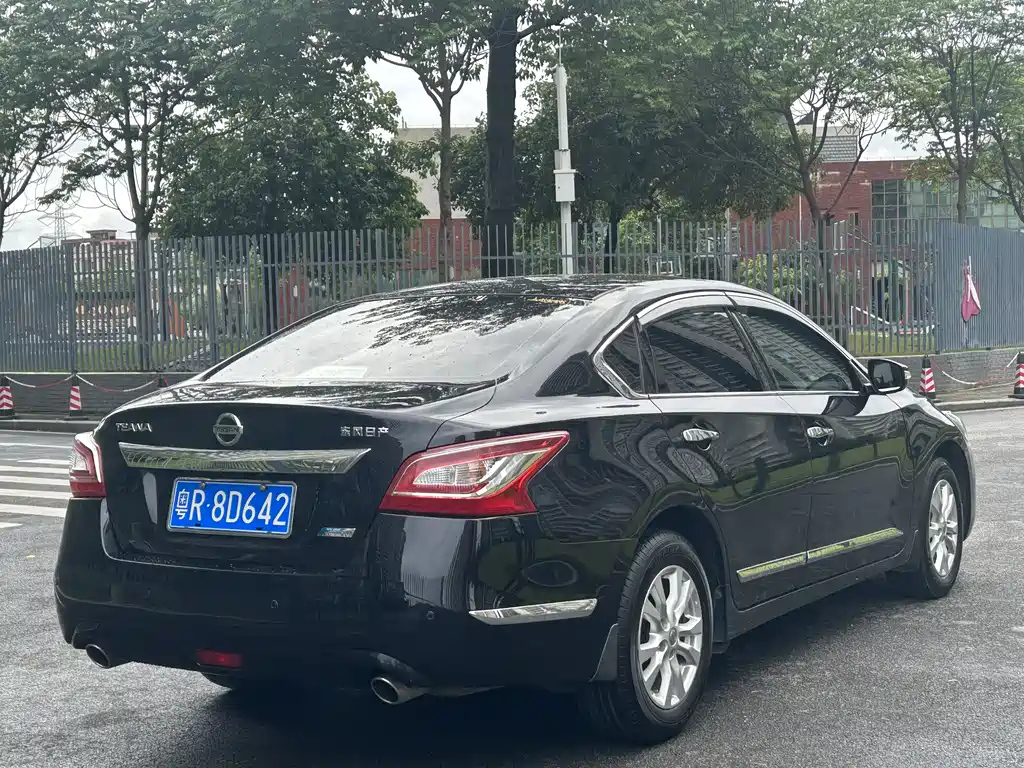 NISSAN TEANA 2014