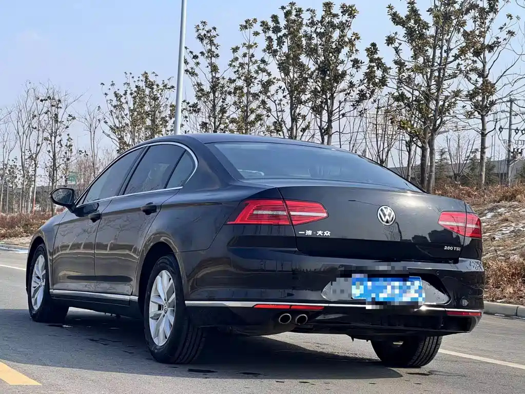 VOLKSWAGEN MAGOTAN 2020