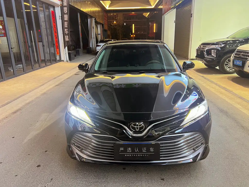 TOYOTA CAMRY 2020