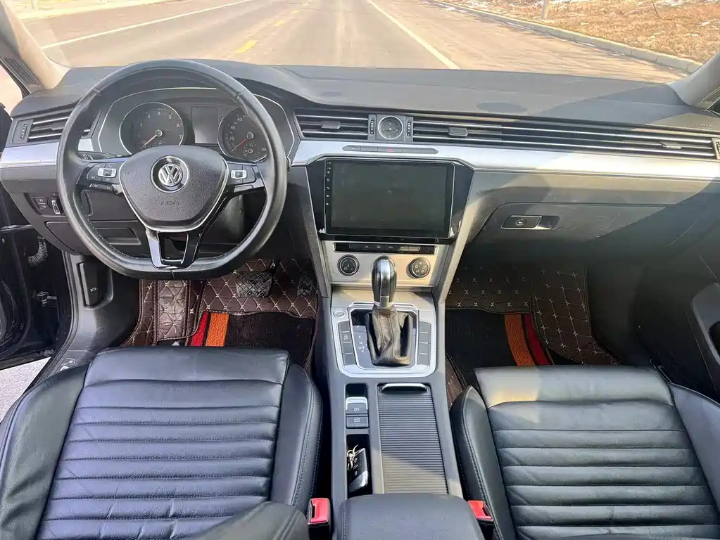 VOLKSWAGEN MAGOTAN 2020