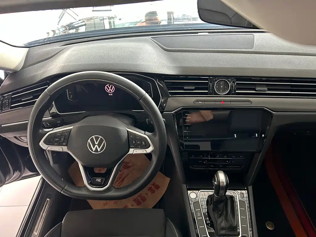 VOLKSWAGEN MAGOTAN 2022