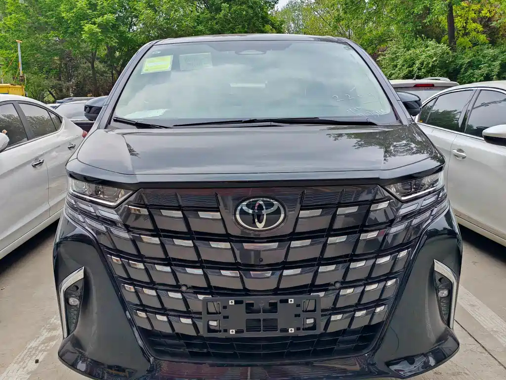 TOYOTA ALPHARD 2024