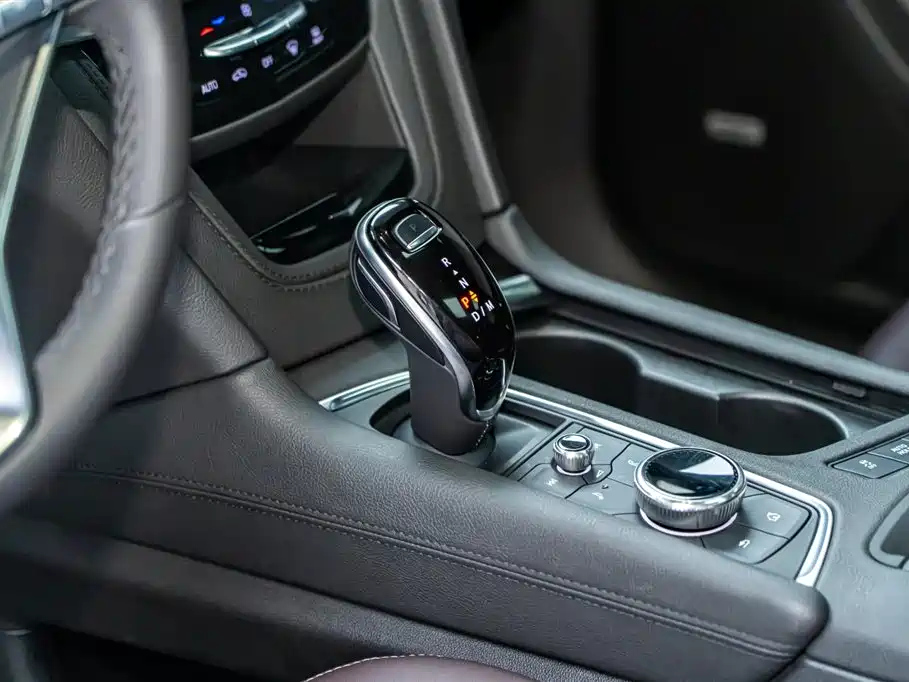 CADILLAC XT6 2021