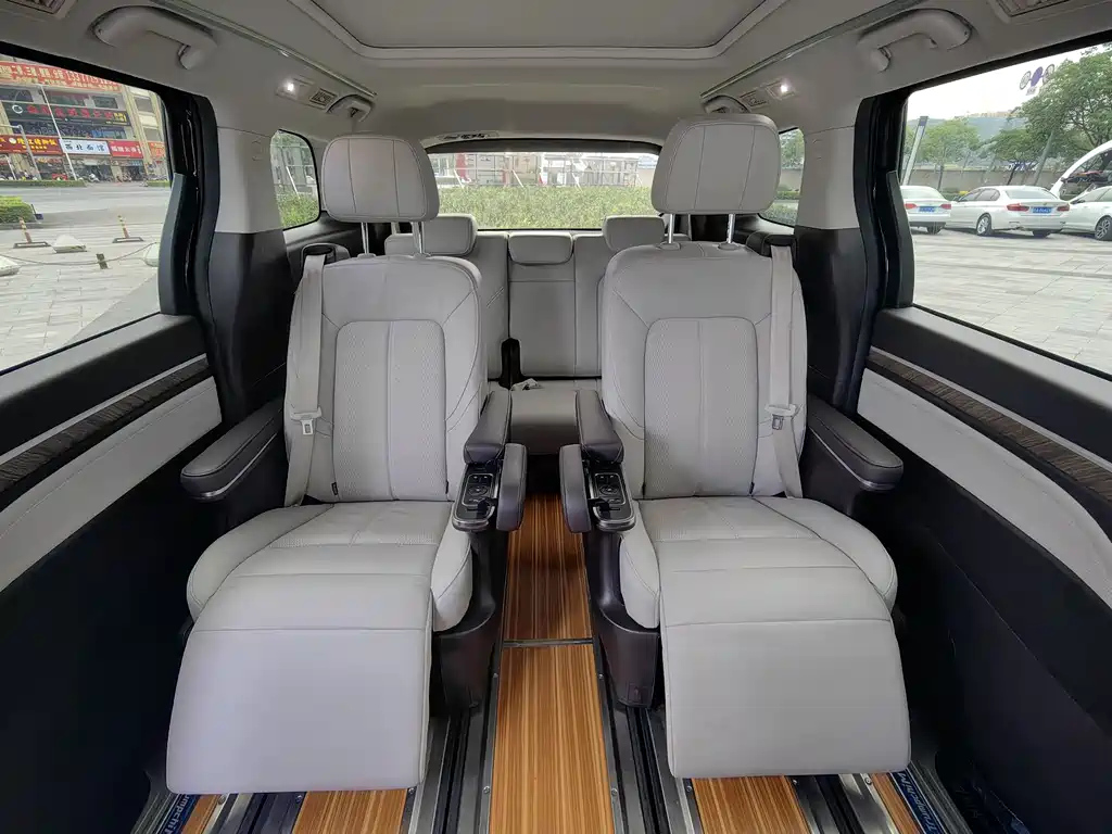 TRUMPCHI M8 2022