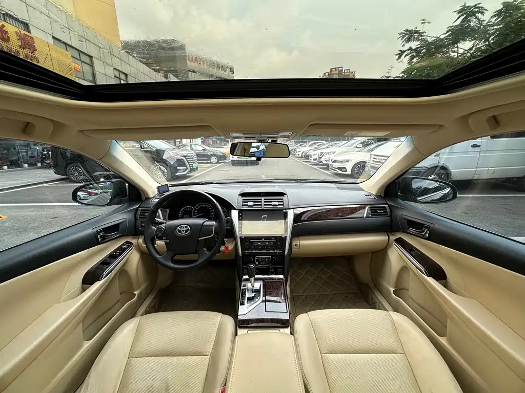 TOYOTA CAMRY 2016