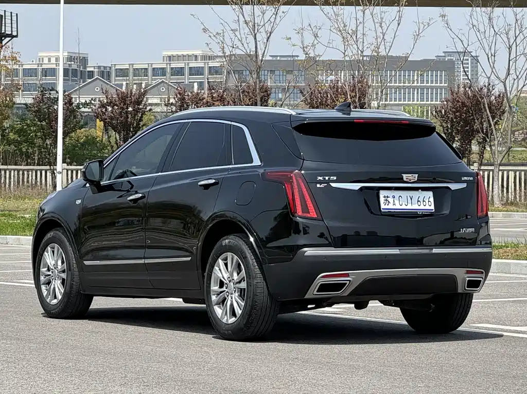CADILLAC XT5 2022