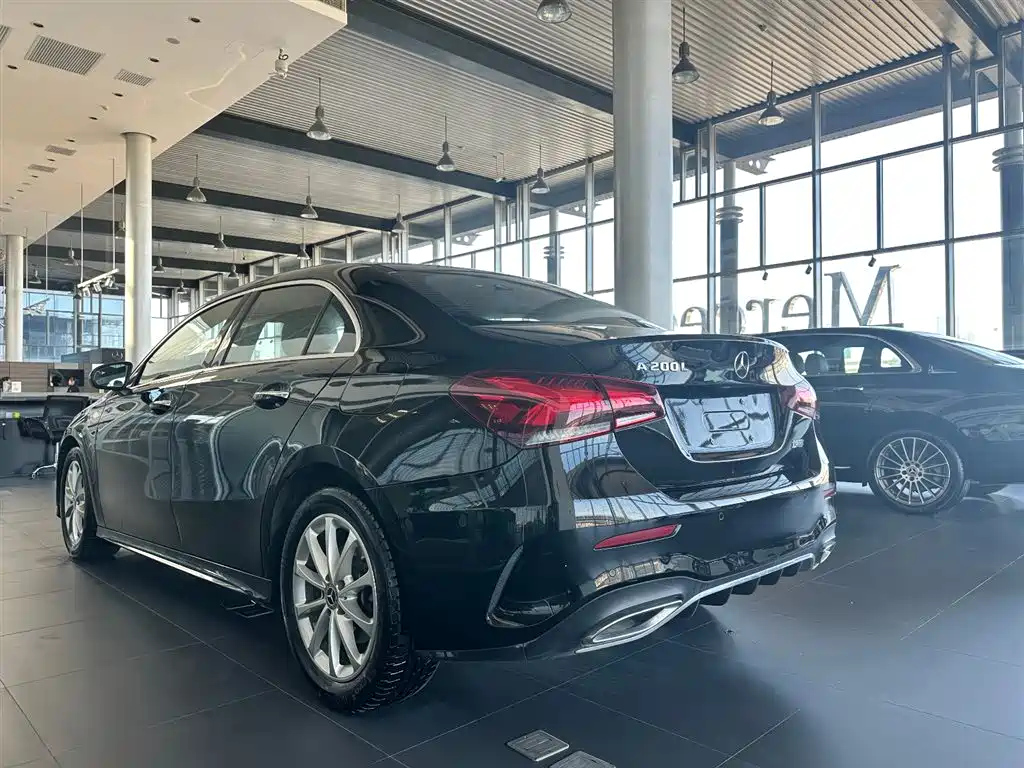 MERCEDES BENZ A-CLASS 2022