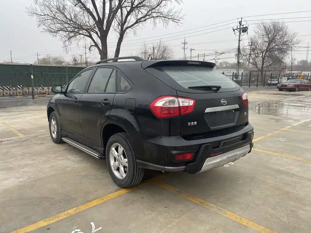 BYD S6 2011