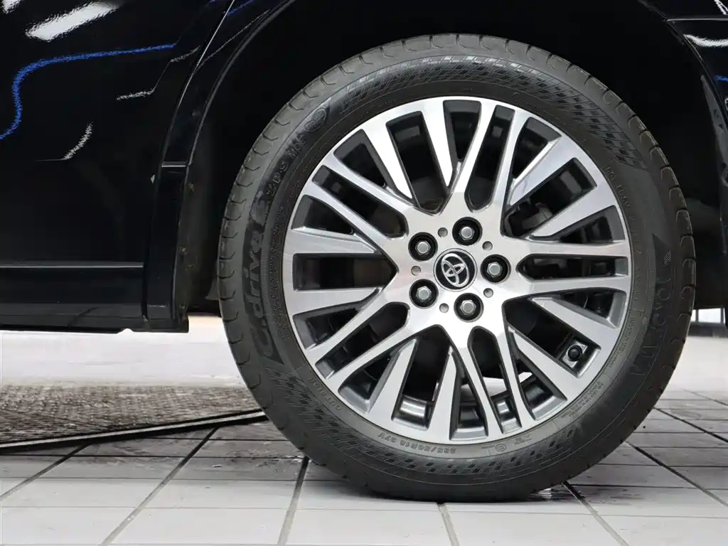 TOYOTA ALPHARD 2017
