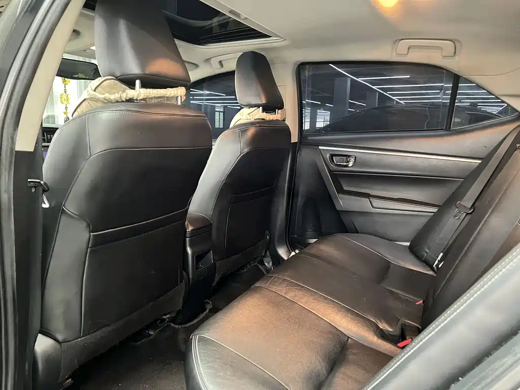 TOYOTA COROLLA 2018