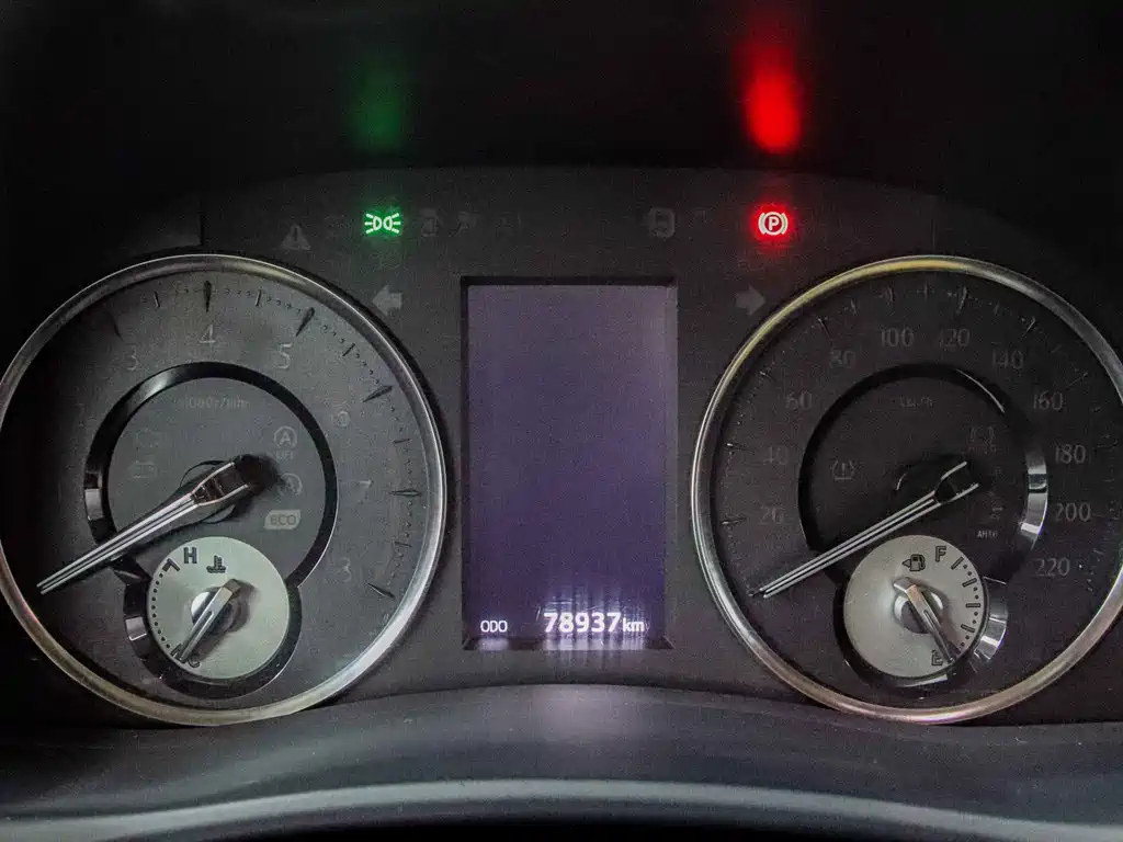 TOYOTA ALPHARD 2015