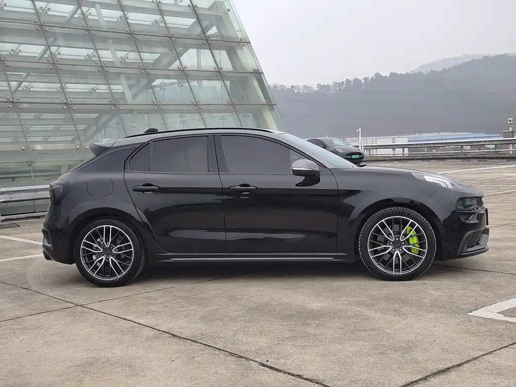 LYNK&CO 02 HATCHBACK 2021