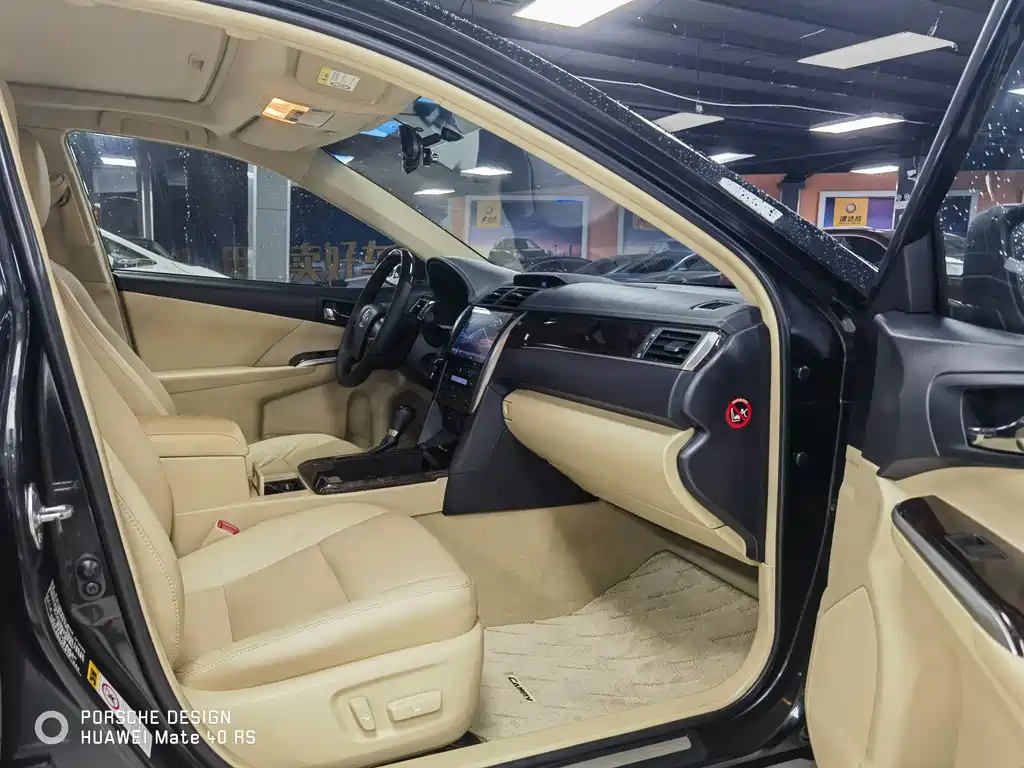 TOYOTA CAMRY 2017