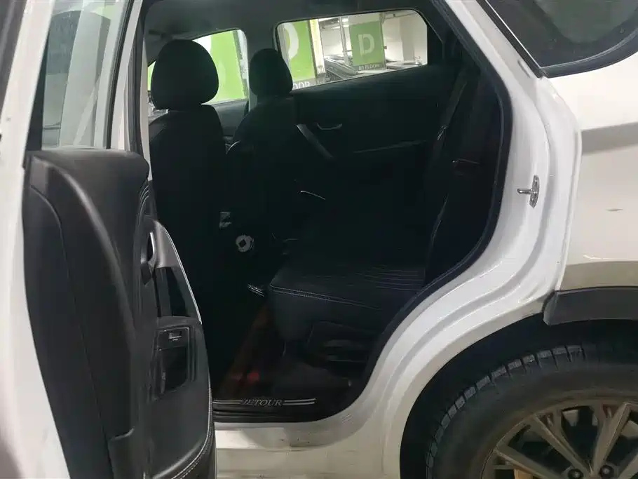 JETOUR X70 2019