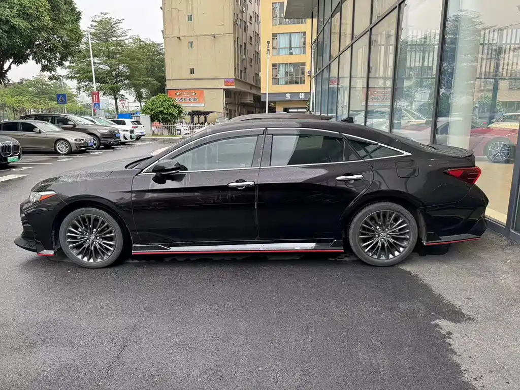 TOYOTA AVALON 2020
