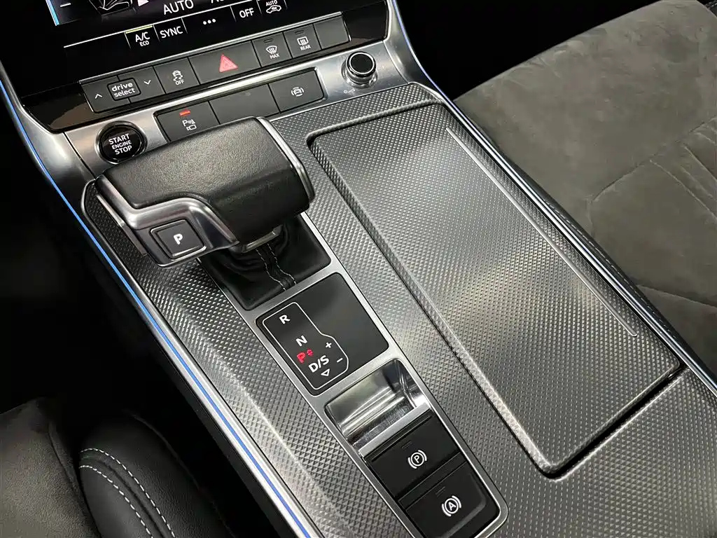 AUDI A6L 2020