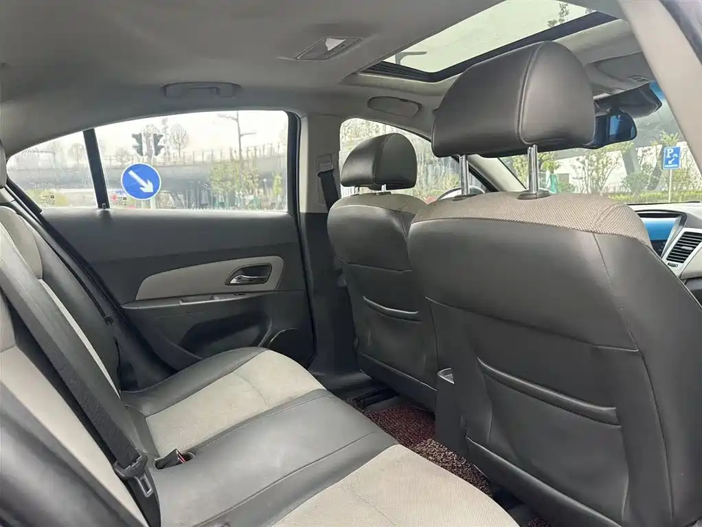 CHEVROLET CRUZE 2012