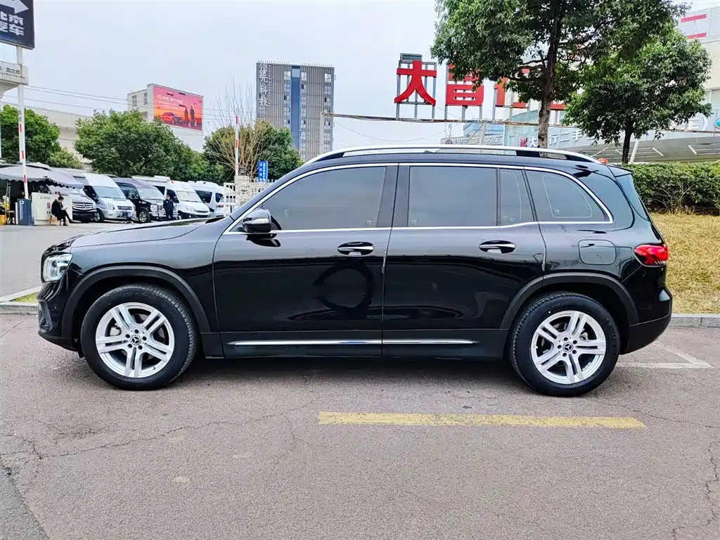 MERCEDES BENZ GLB 2020