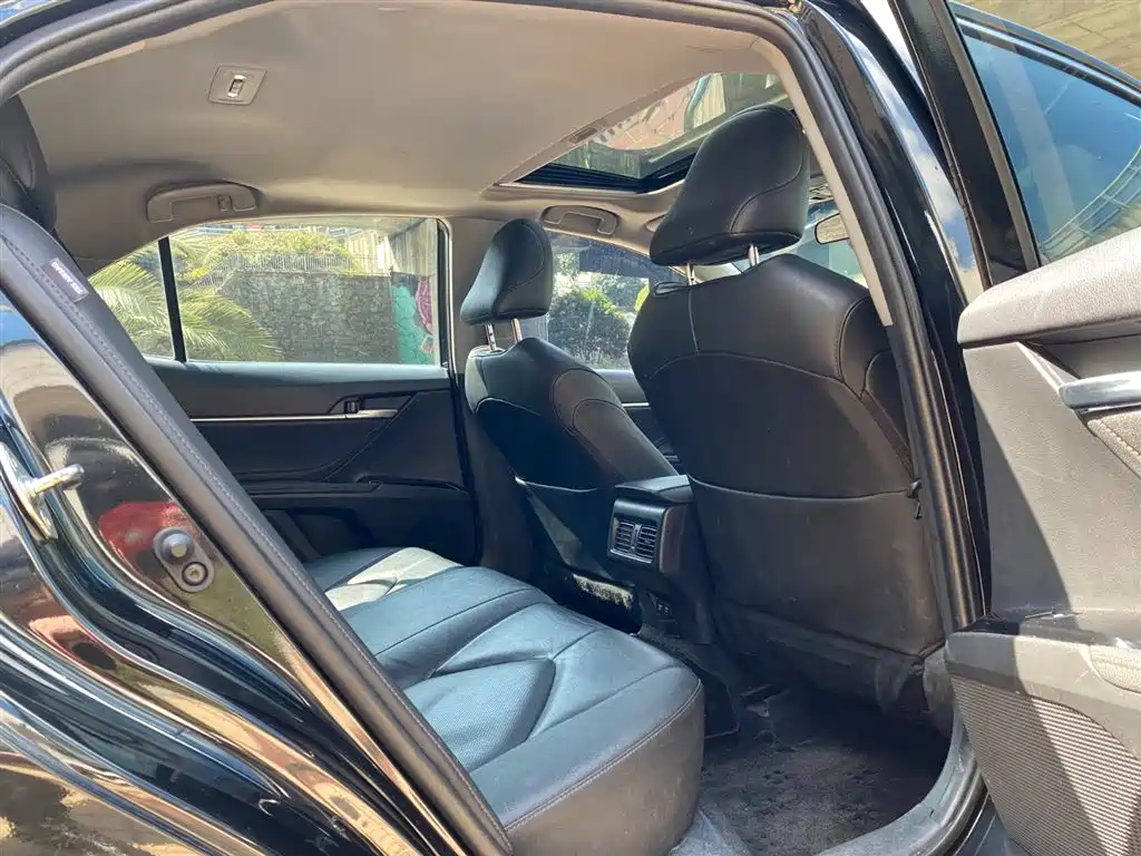 TOYOTA CAMRY 2020