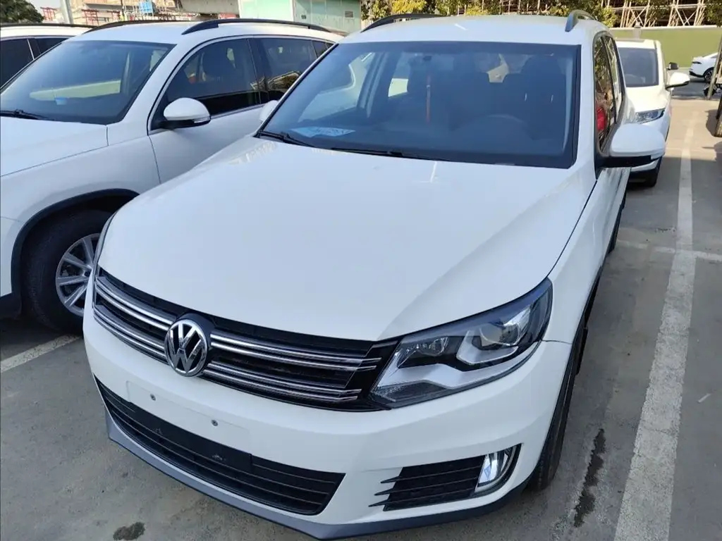 VOLKSWAGEN TIGUAN 2016