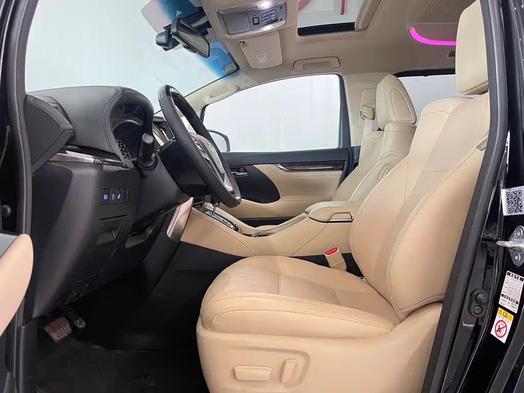 TOYOTA ALPHARD 2018