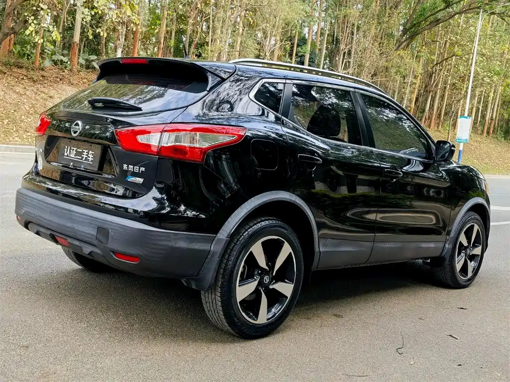 NISSAN QASHQAI 2018