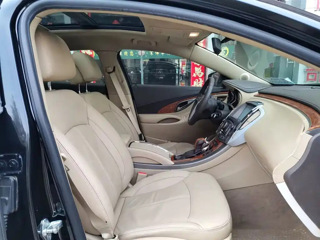 BUICK LACROSSE 2012
