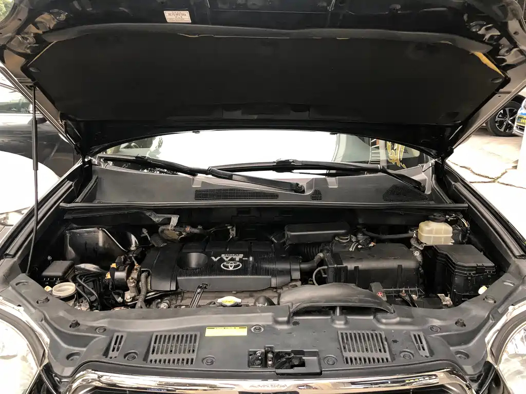 TOYOTA HIGHLANDER 2010