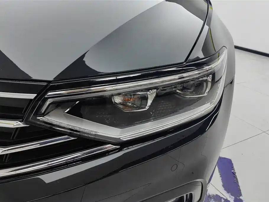 VOLKSWAGEN MAGOTAN 2022