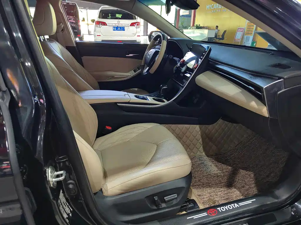 TOYOTA AVALON 2019