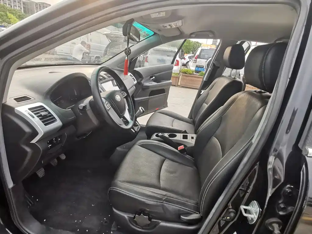 BYD S6 2014