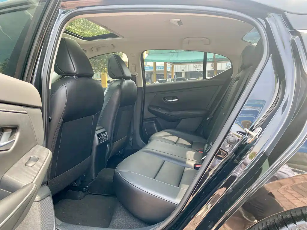 NISSAN SYLPHY 2022