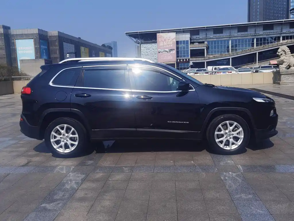 JEEP CHEROKEE 2017