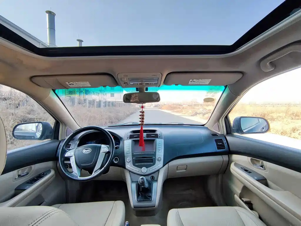 BYD S6 2012