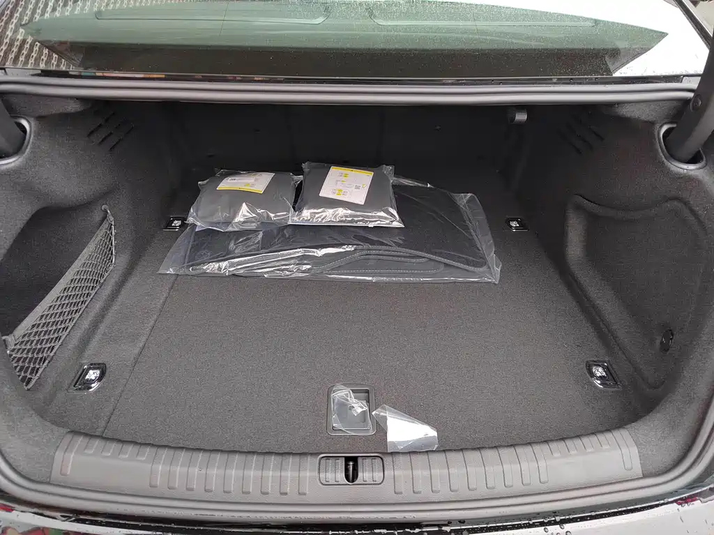 AUDI A6L 2024