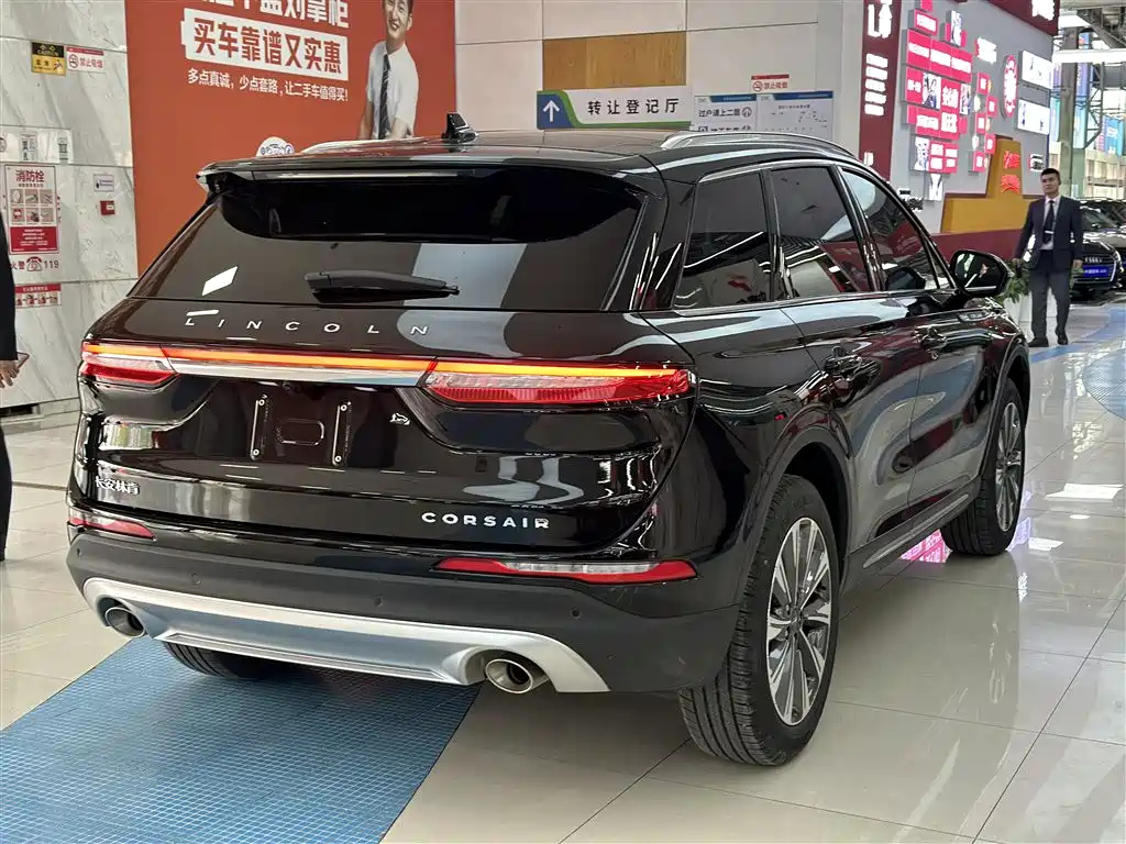 LINCOLN ADVENTURER 2022