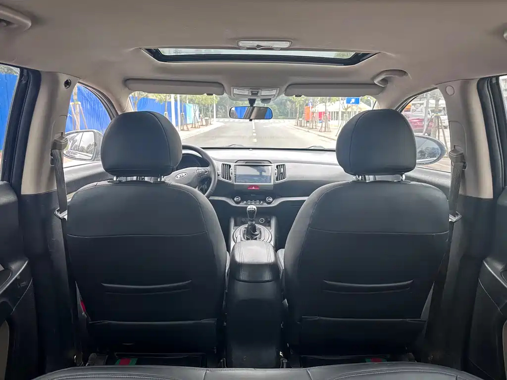 KIA SPORTAGE 2011