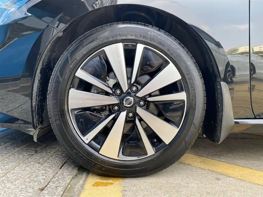 NISSAN TEANA 2022