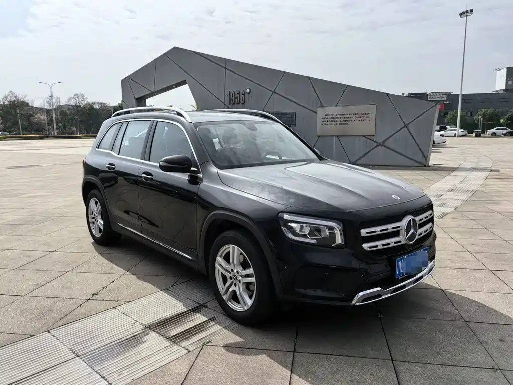 MERCEDES BENZ GLB 2022