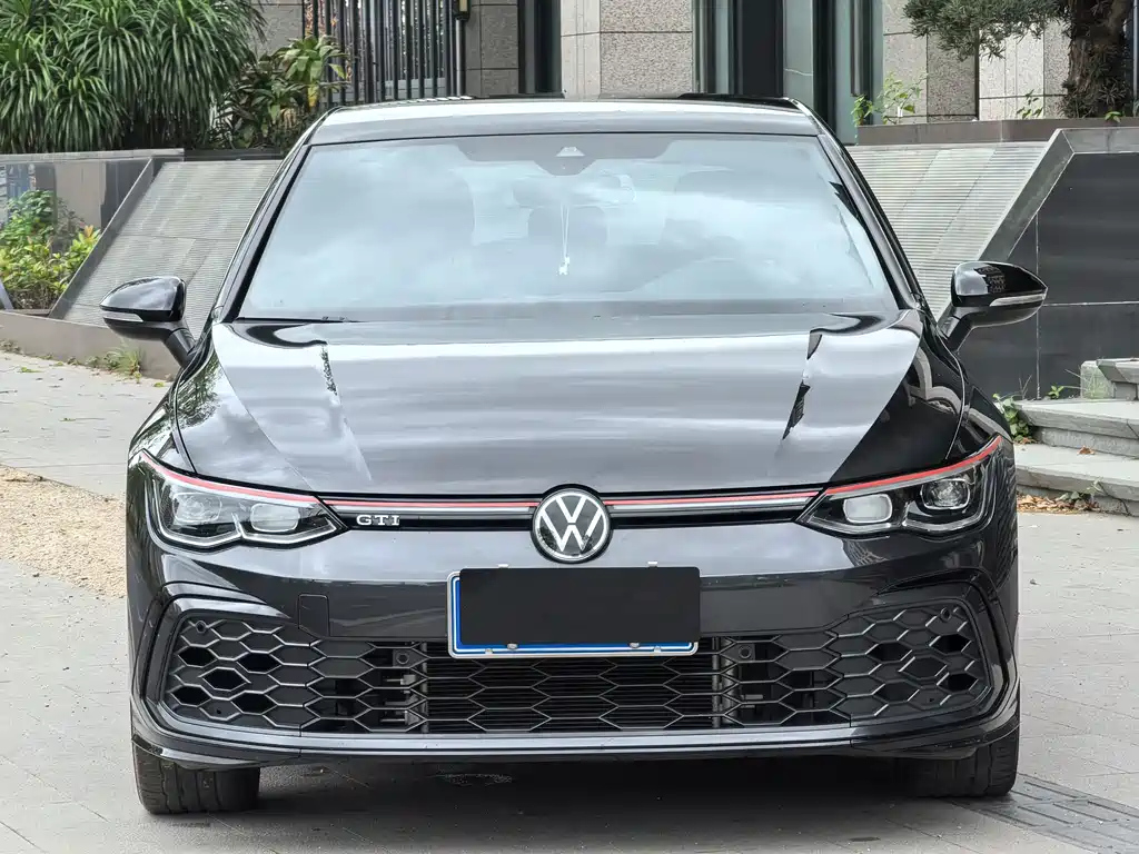 VOLKSWAGEN GOLF 2022