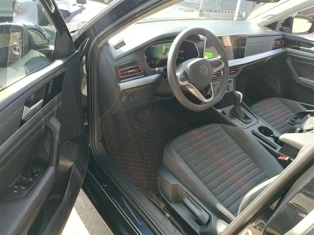 VOLKSWAGEN LAVIDA 2024